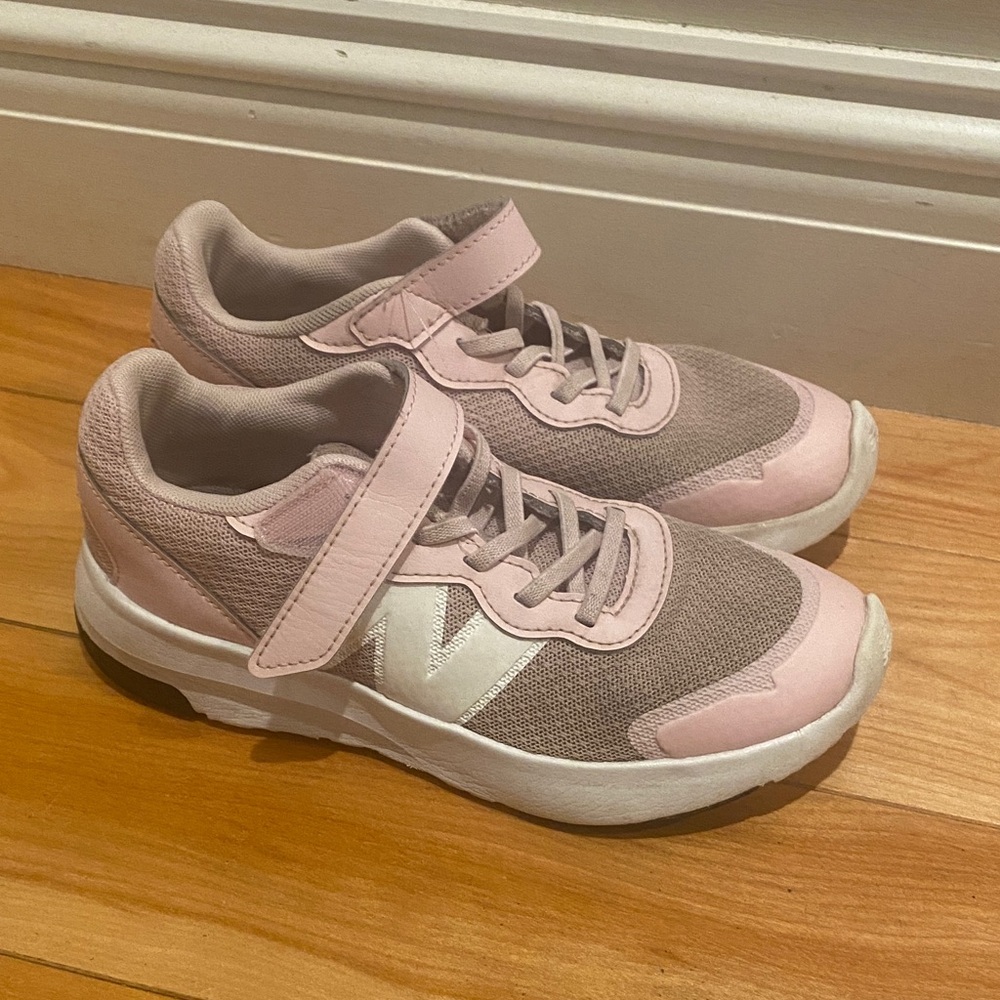 New Balance Kids Sneakers in Pink and White